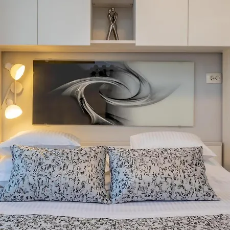 Libor Apartman *