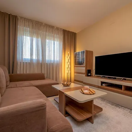 Libor Apartman *